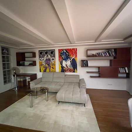 Old Town Apartment Братислава Екстериор снимка