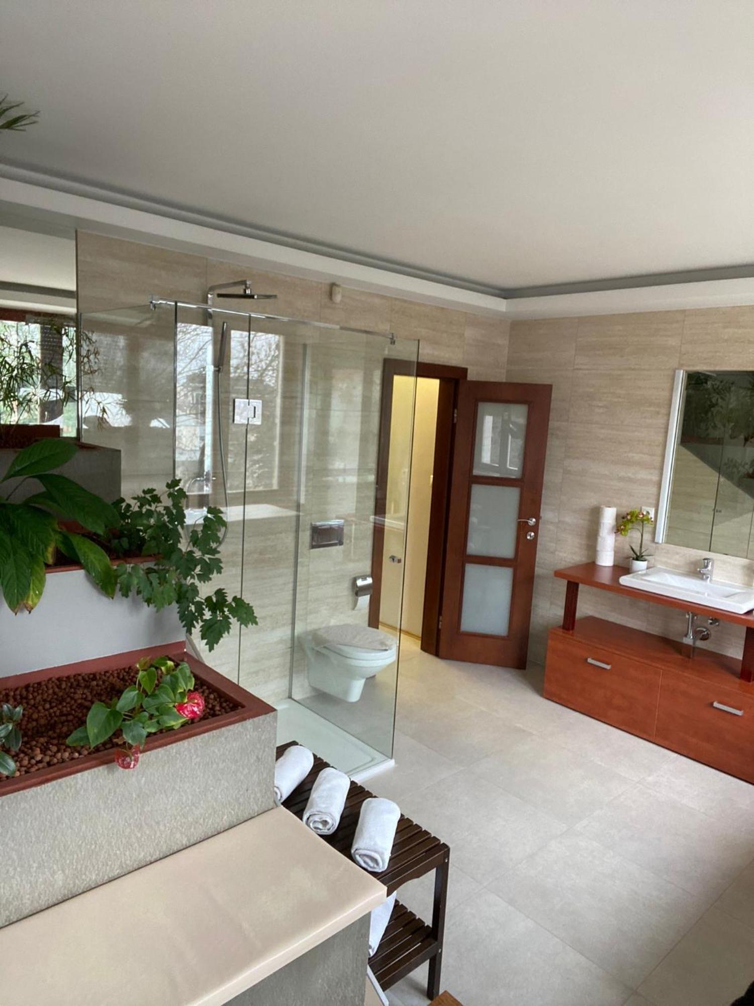 Old Town Apartment Братислава Екстериор снимка