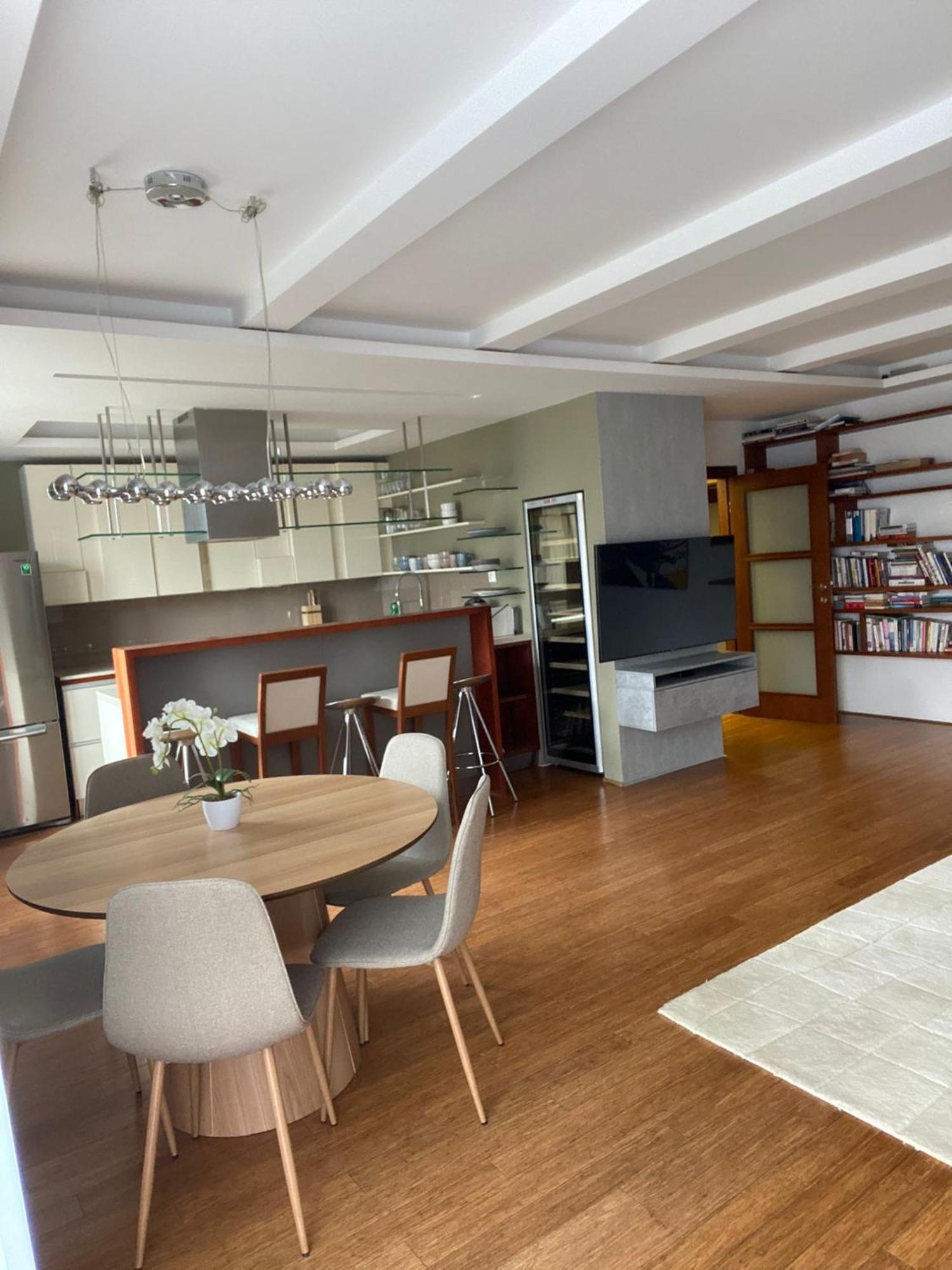 Old Town Apartment Братислава Екстериор снимка