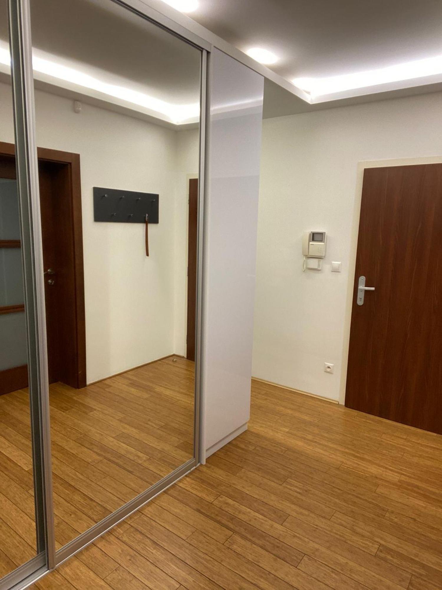 Old Town Apartment Братислава Екстериор снимка
