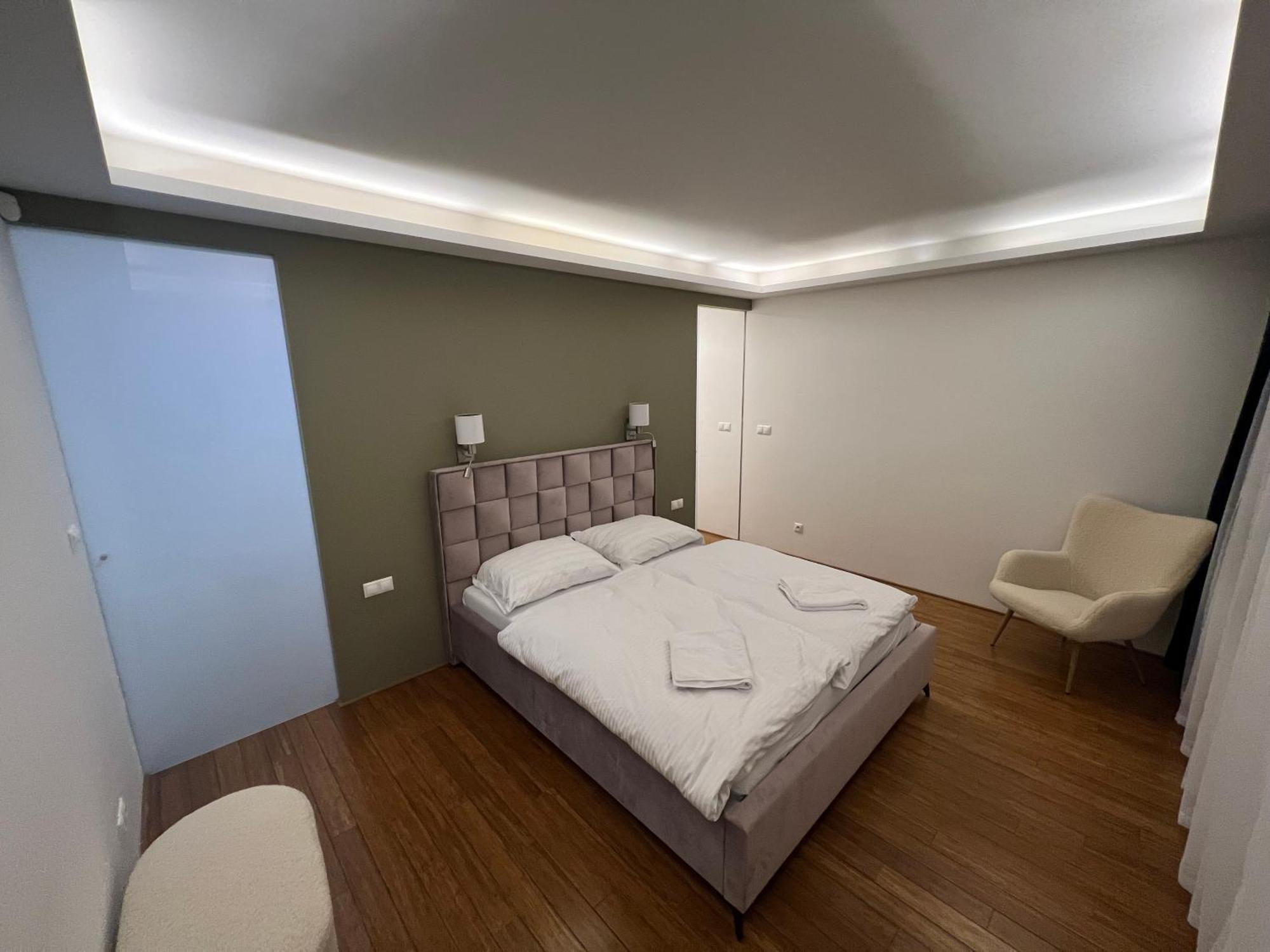 Old Town Apartment Братислава Екстериор снимка